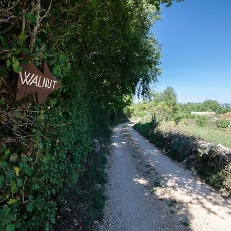 Σπίτι διακοπών Rustical Stone House With Pool *