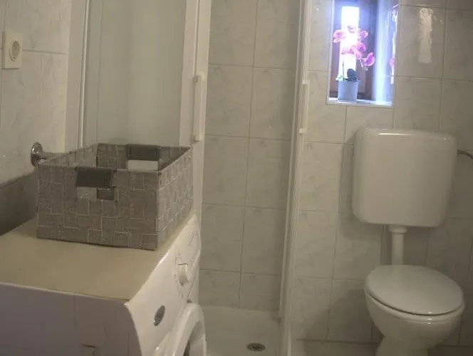 Rustical Stone House With Pool Vakantiehuis